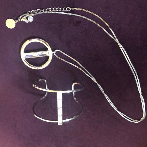 WHITE HOUSE BLACK MARKET CUFF BRACELET & CIRCLE PENDANT NECKLACE W/ BAGUETTES - Picture 3 of 12